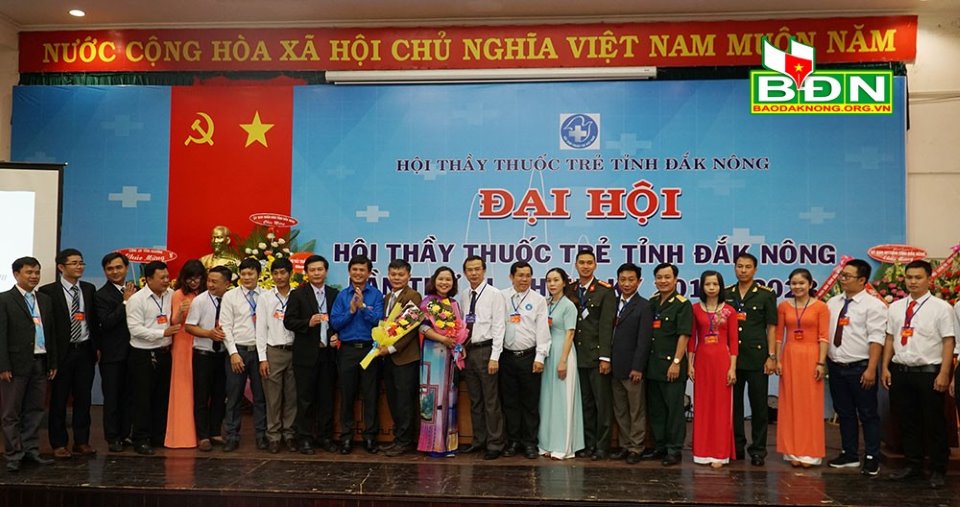 Thầy thuốc trẻ làm theo lời Bác, giàu y đức, vững y thuật, xung kích tình nguyện vì sức khỏe cộng đồng