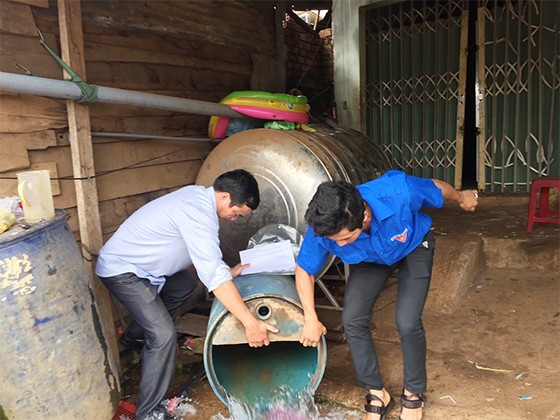 TTYT huyện Đăk G’long: Triển khai công tác phòng, chống bệnh Sốt xuất huyết Dengue (SXHD) tại xã Quảng Khê.