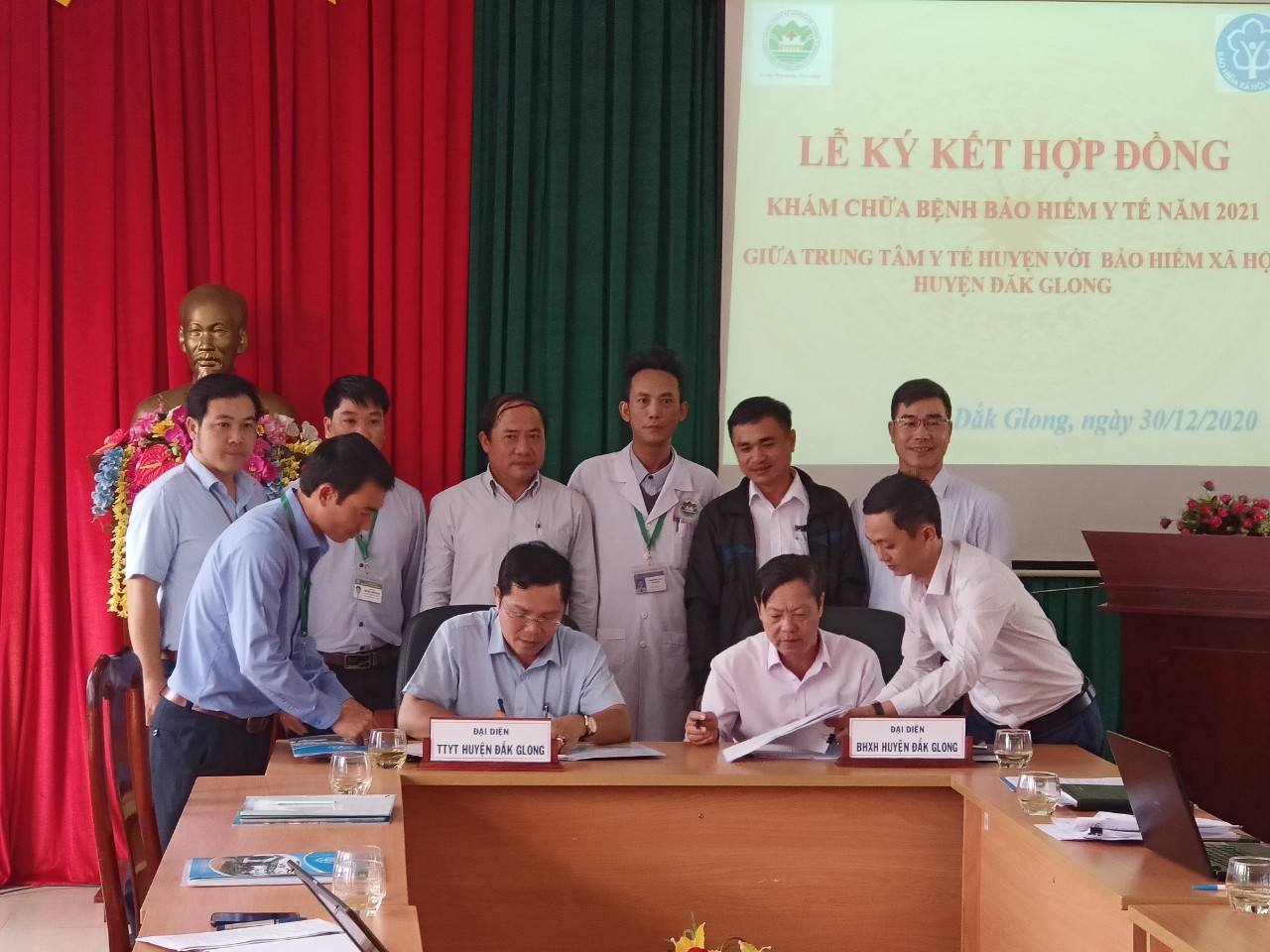 Lễ ký kết hợp đồng khám chữa bệnh bảo hiểm y tế năm 2021