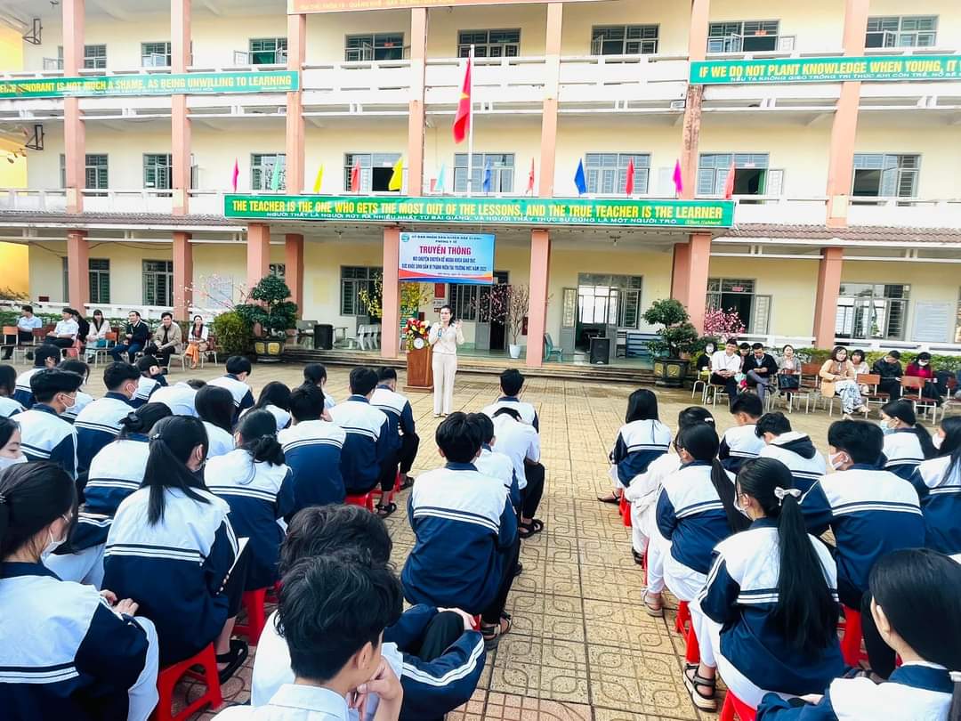 Hoạt động truyền thông nói chuyện chuyên đề ngoại khóa về SKSS