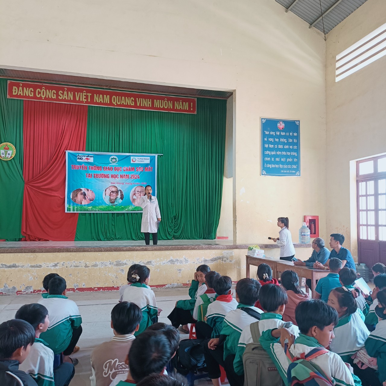 Hoạt động Truyền thông giáo dục về chăm sóc Mắt tại trường học