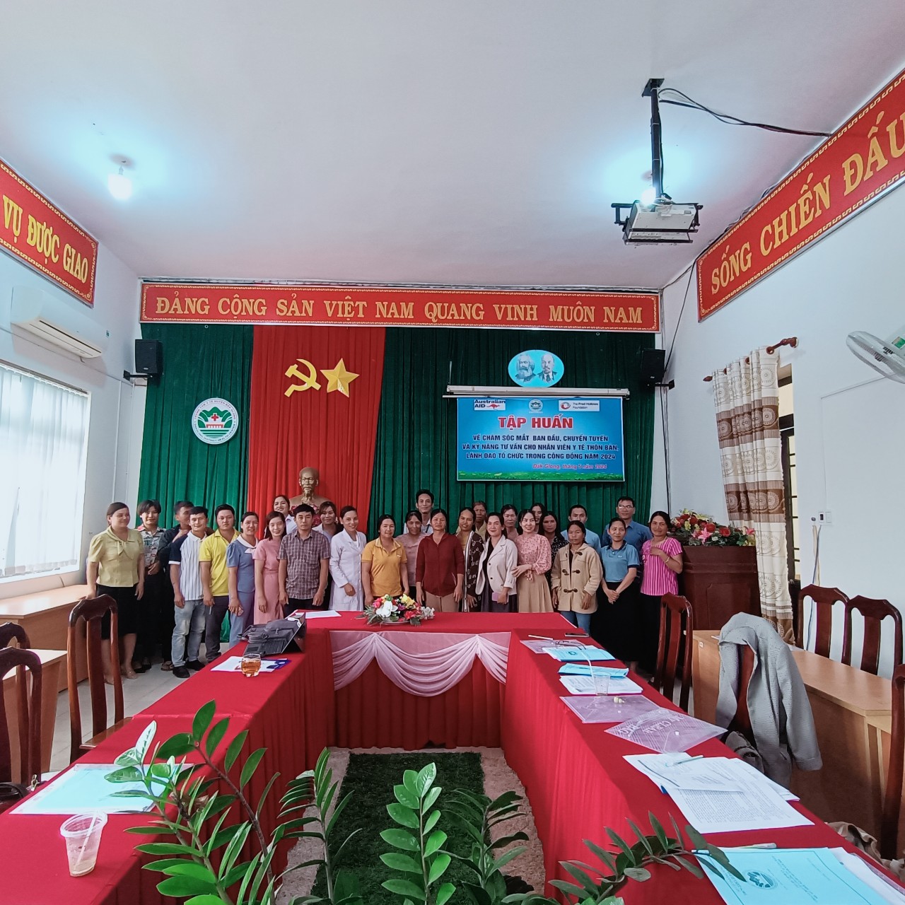 Tập huấn CSMBD chuyển tuyến và kỹ năng tư vấn năm 2024